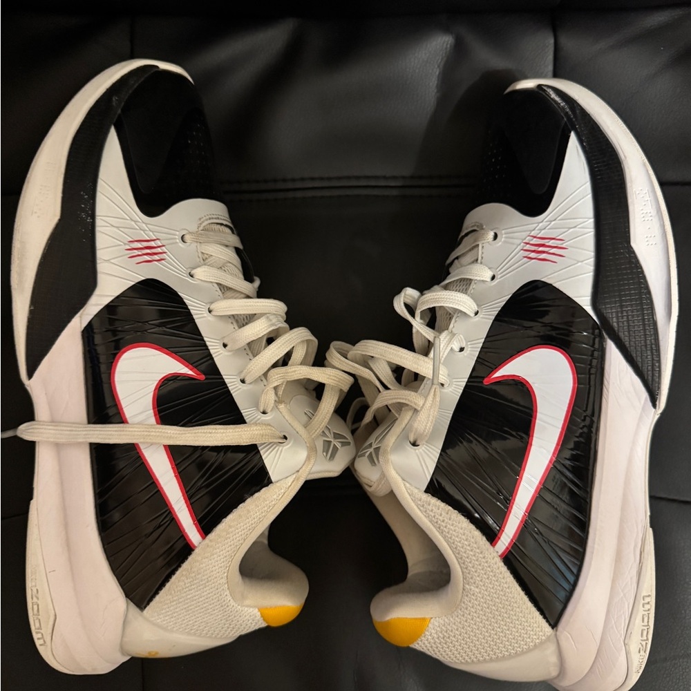 Nike Kobe V (Bruce Lee)